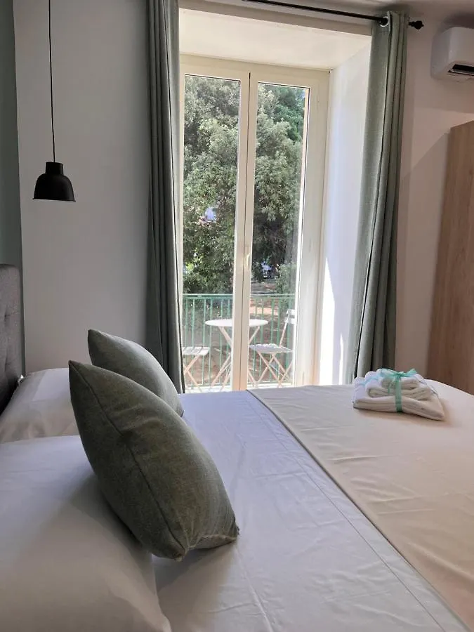 Hotel Relais Cavour Napoli 0*,  Italia