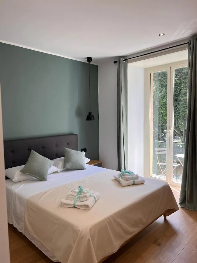 Hotel Relais Cavour Napoli 0*,  Italia