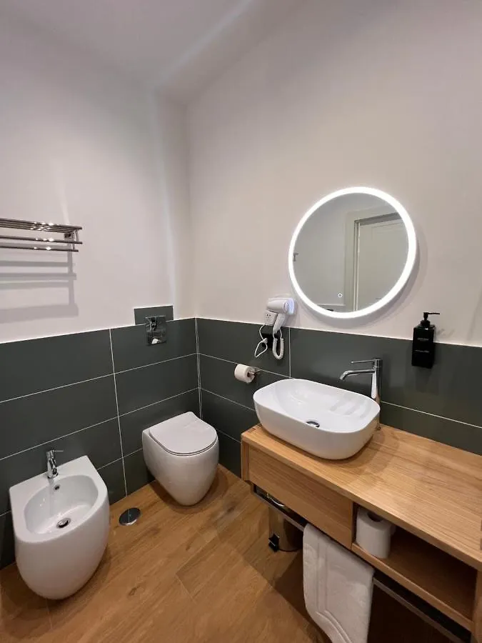 Hotel Relais Cavour Napoli 0*,  Italia